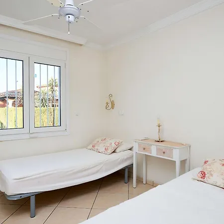 Villa Amapola By On Travel Oliva